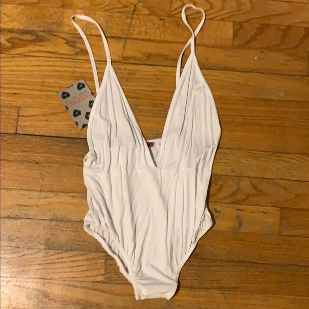 White Strappy V neck Bodysuit